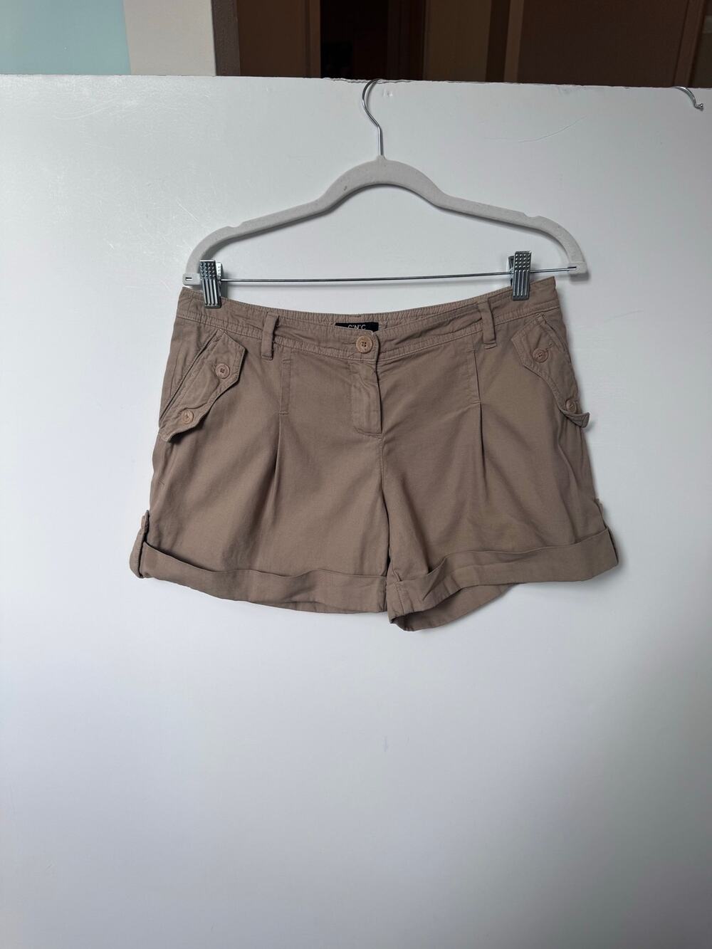 C'N'C' CoSTUME NATIONAL Tan Beige Utility Cuffed Shorts IT 42 / US 28 / S